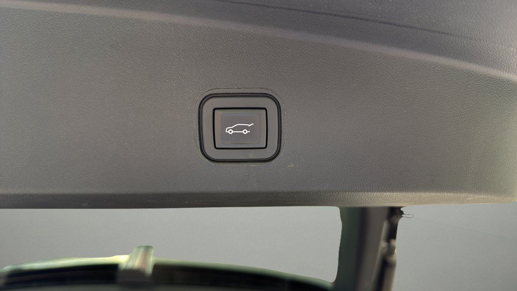Certified 2024 Cadillac Lyriq Sport w/ LPO, Floor Liner Package AWD/4WD image 27