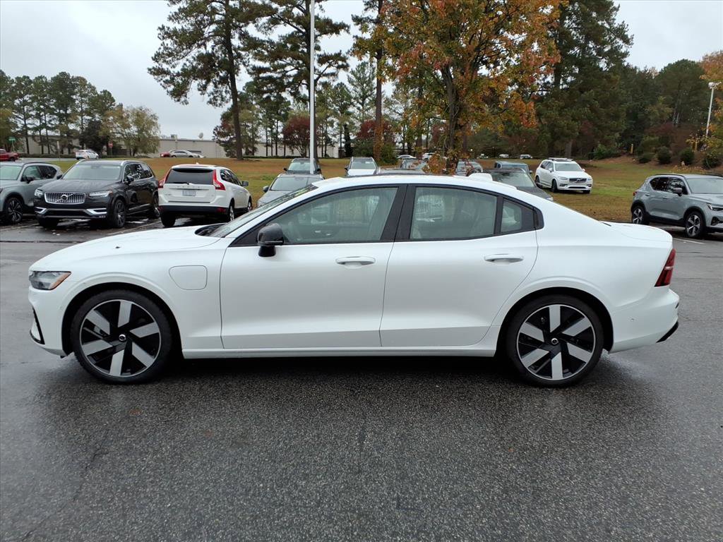 Certified 2025 Volvo S60 T8 Ultra w/ Climate Package image 8