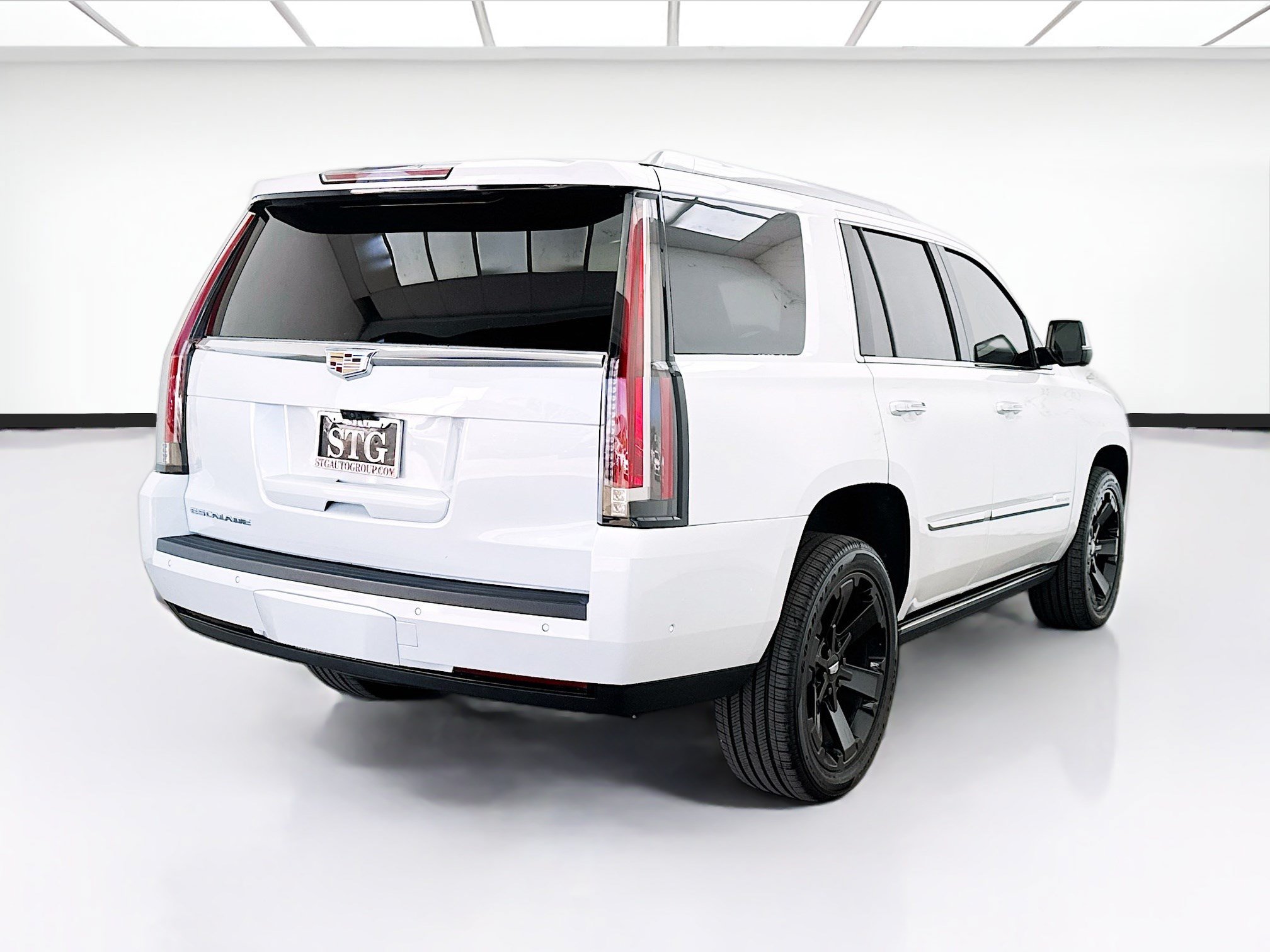 Used 2020 Cadillac Escalade Platinum AWD/4WD image 4