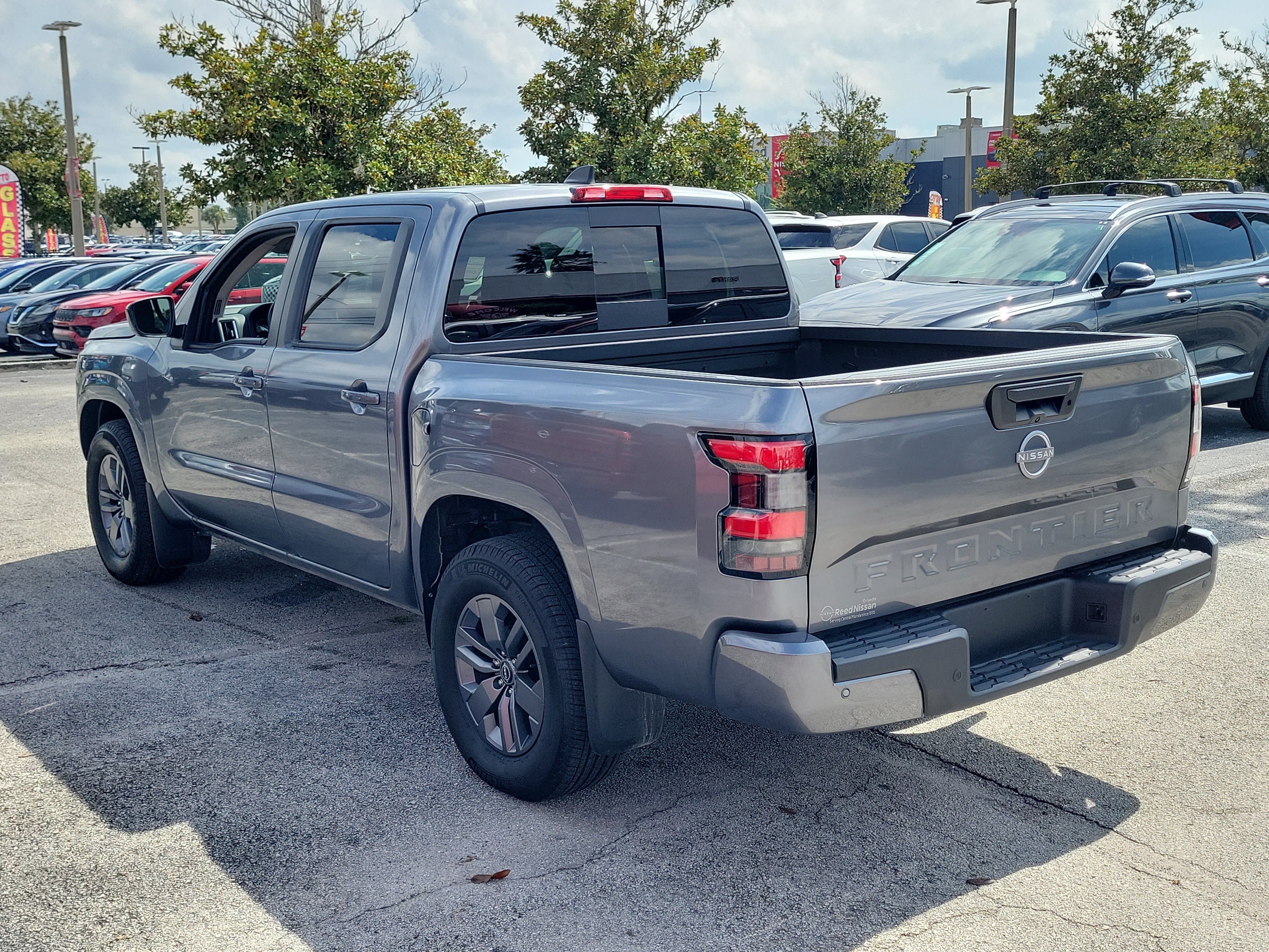 Certified 2025 Nissan Frontier SV RWD image 6