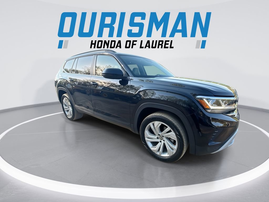Used 2023 Volkswagen Atlas SE w/ Panoramic Sunroof Package image 2