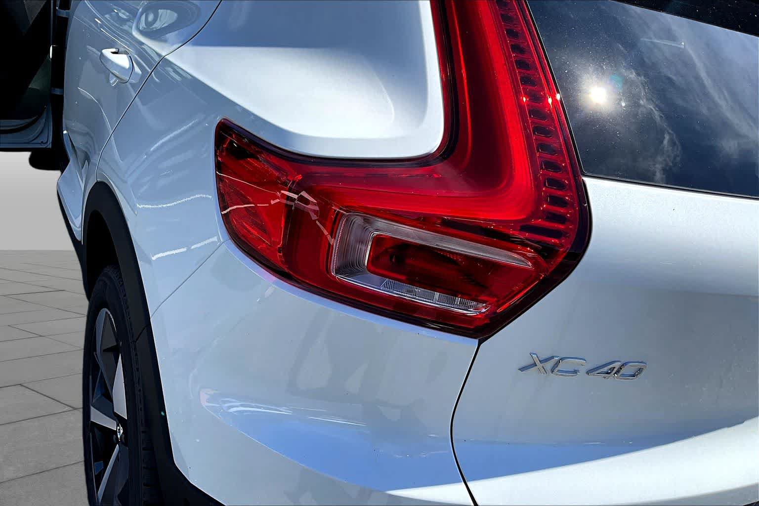 New 2026 Volvo XC40 B5 Plus w/ Protection Package Premier AWD/4WD image 5