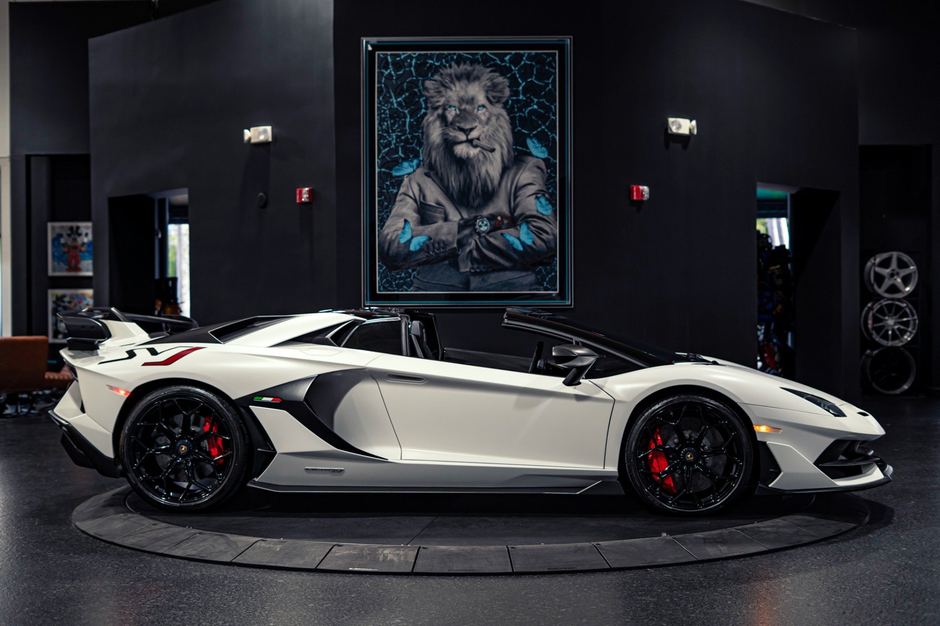 Used 2020 Lamborghini Aventador SVJ AWD/4WD image 64