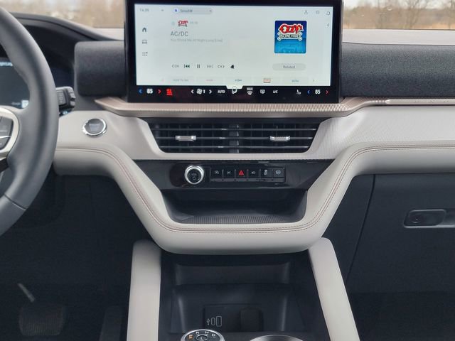 Certified 2026 Ford Explorer Active w/ Active Comfort Package image 28