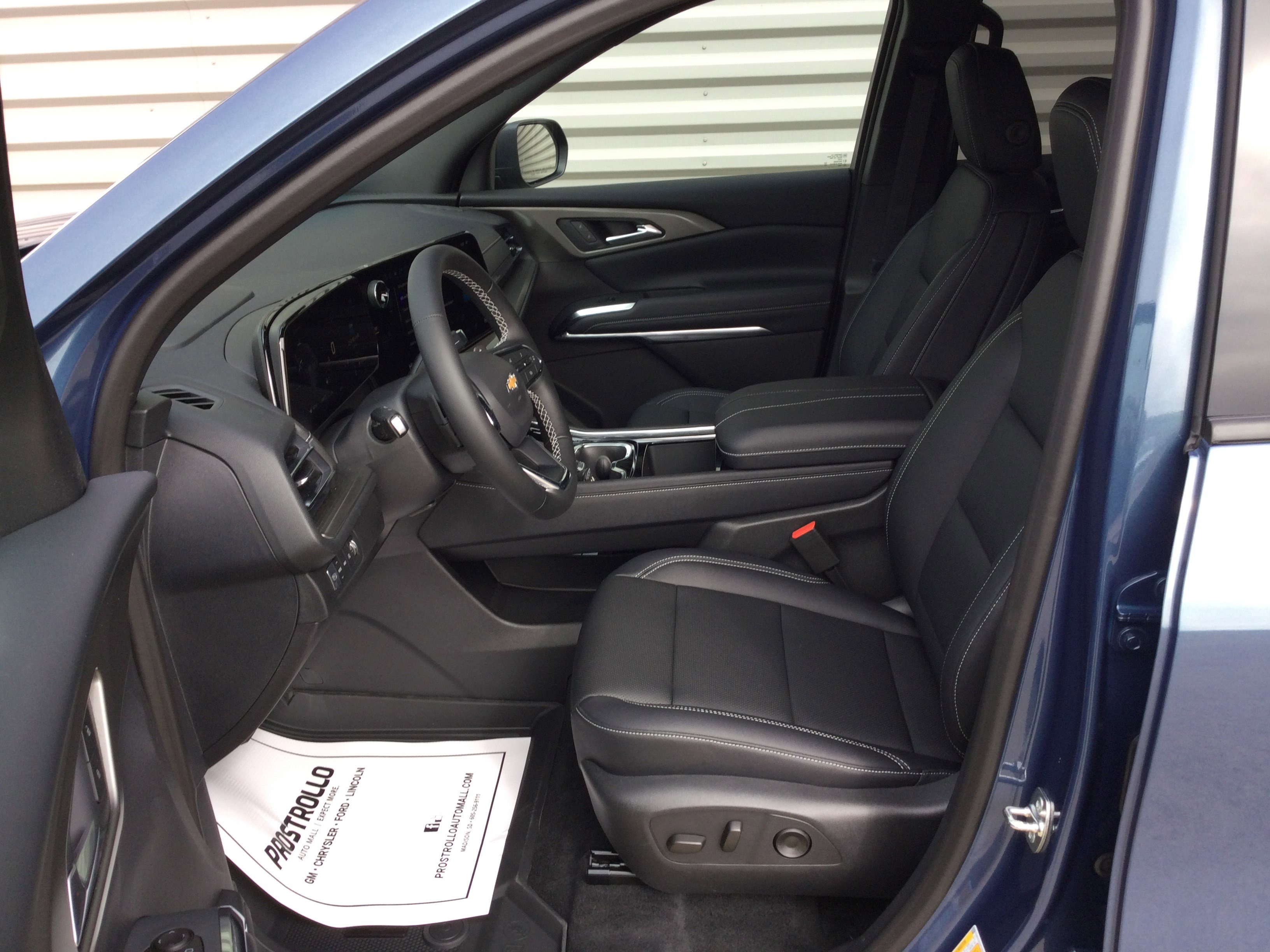 New 2026 Chevrolet Traverse LT w/ Driver Confidence Package image 7