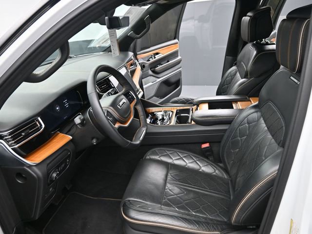 Used 2024 Jeep Grand Wagoneer L Series III image 10
