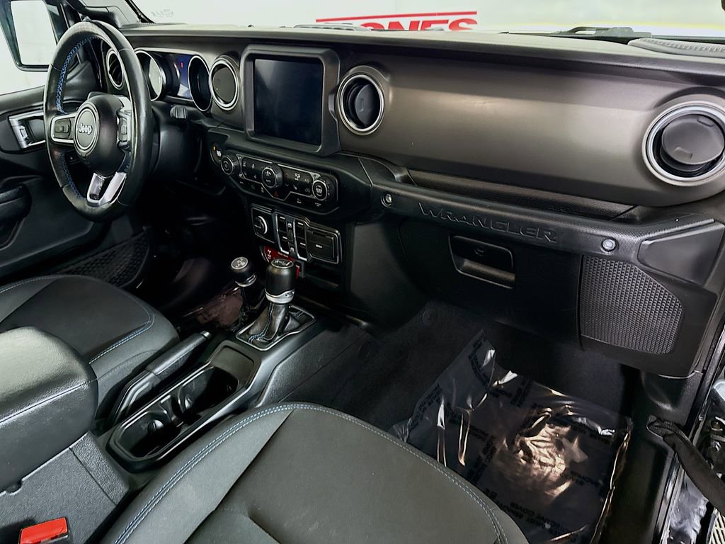 Used 2022 Jeep Wrangler Unlimited Rubicon 4xe w/ Cold Weather Group image 32