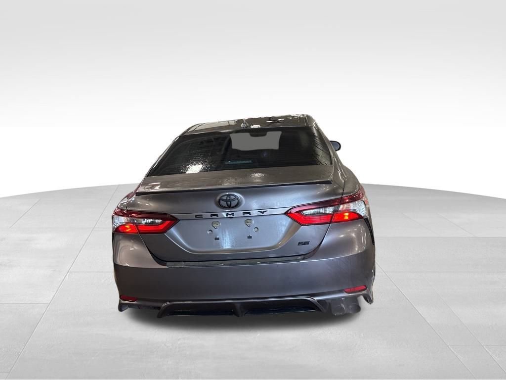 Used 2023 Toyota Camry SE image 5