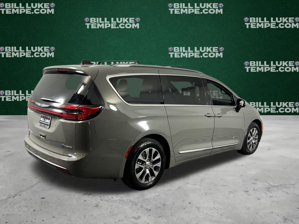 Used 2023 Chrysler Pacifica Pinnacle image 8