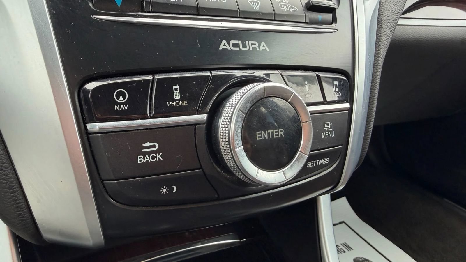 Used 2016 Acura TLX w/ Technology Package FWD image 34