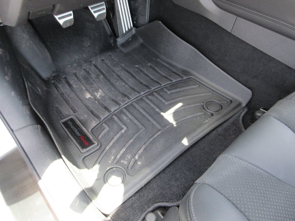 Used 2024 Nissan Z Performance w/ Floor Mat Package RWD image 25