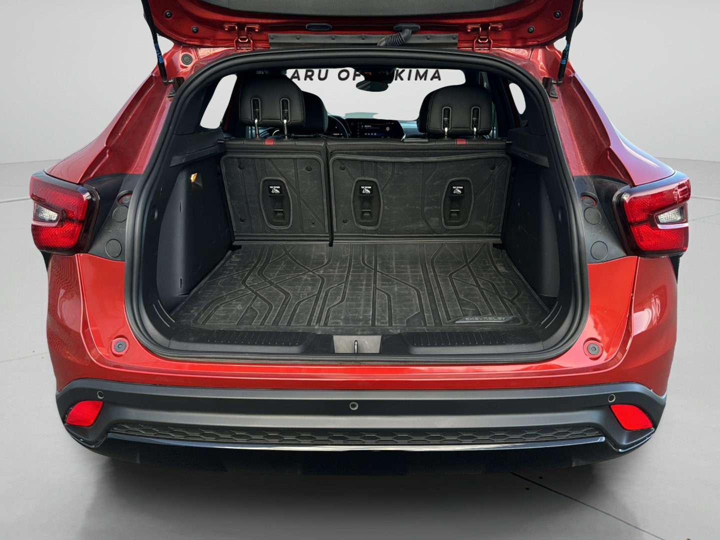 Used 2024 Chevrolet Trax RS w/ Sunroof Package FWD image 27