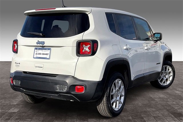 Used 2023 Jeep Renegade Latitude image 2
