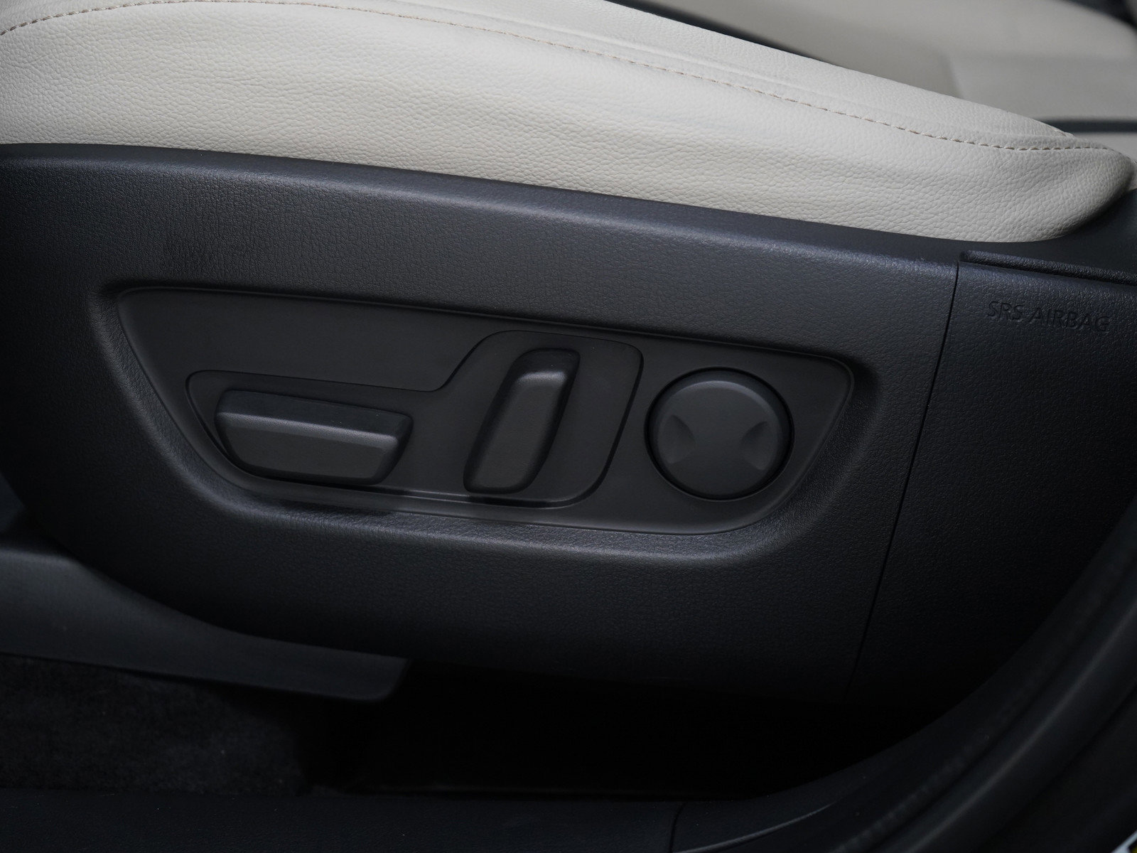 Certified 2025 MAZDA CX-90 Plug-In Hybrid w/ Preferred image 30