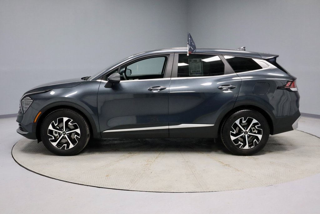 Used 2024 Kia Sportage EX image 8