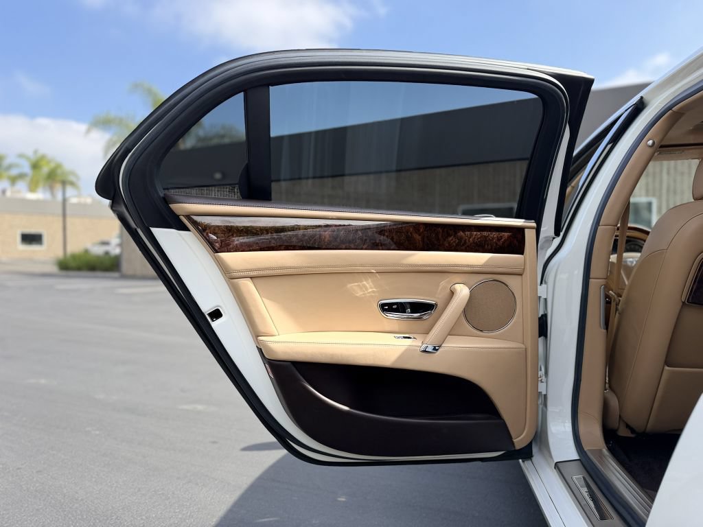 Used 2018 Bentley Flying Spur S V8 AWD/4WD image 13