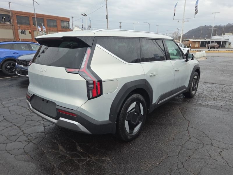 New 2026 Kia EV9 Wind image 7