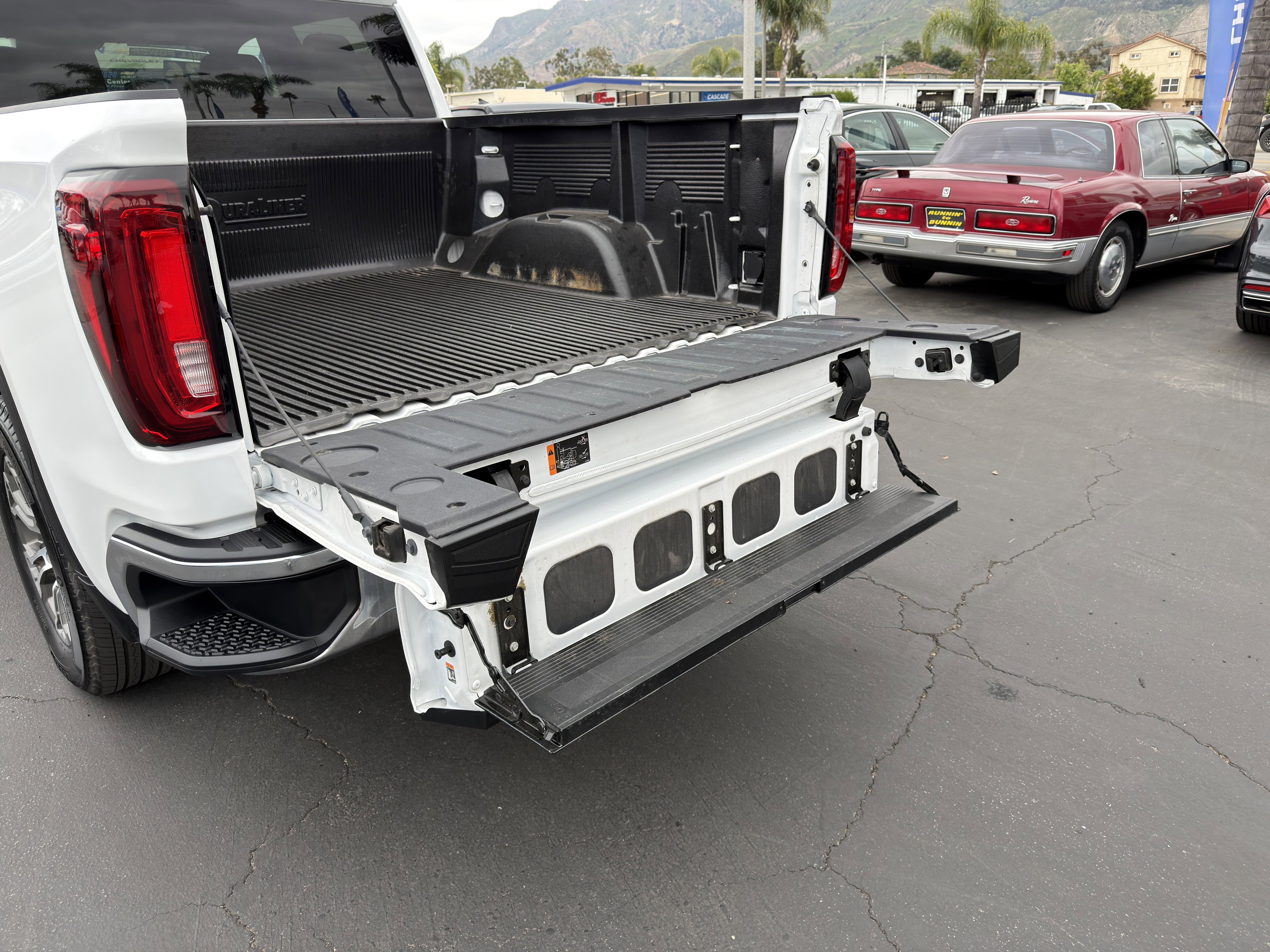 Used 2026 GMC Sierra 1500 SLT RWD image 21