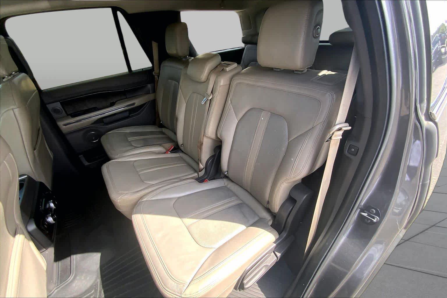 Used 2018 Ford Expedition Limited RWD image 21