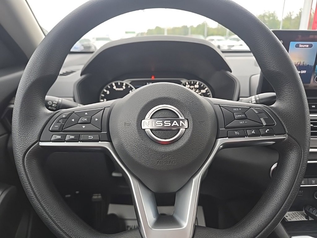 New 2025 Nissan Altima 2.5 SV image 17