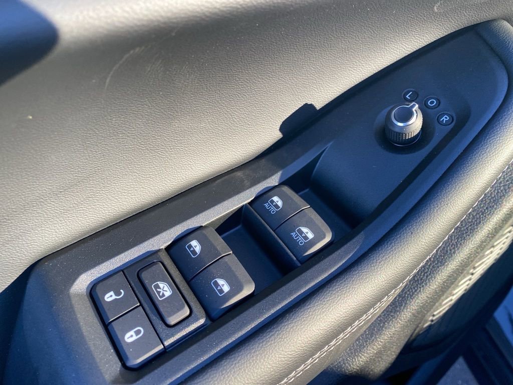 New 2025 Jeep Grand Cherokee L Limited w/ Luxury Tech Group II image 11