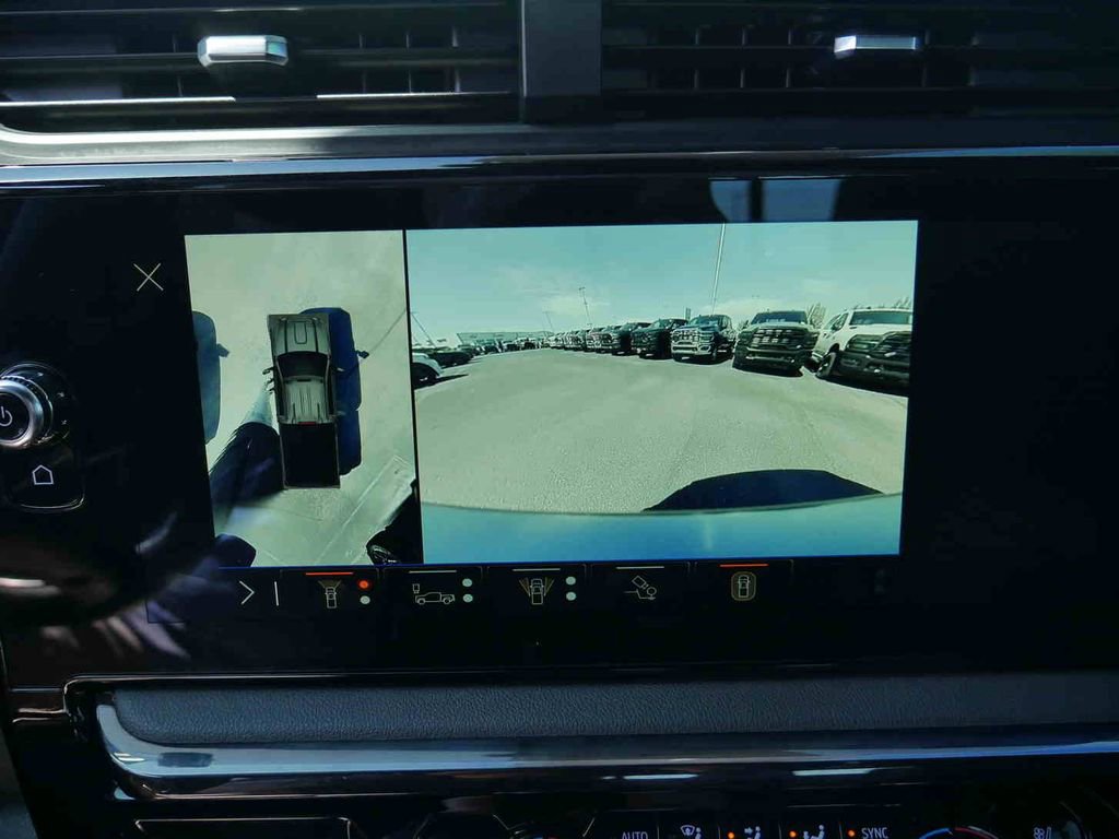 Used 2024 GMC Sierra 3500 AT4 w/ AT4 Premium Plus Package image 37