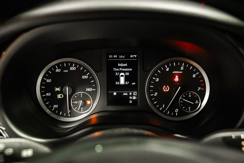 Used 2020 Mercedes-Benz Metris Passenger image 33