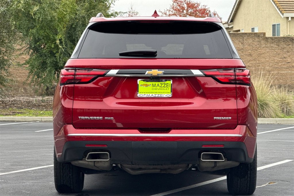 Used 2023 Chevrolet Traverse Premier image 11