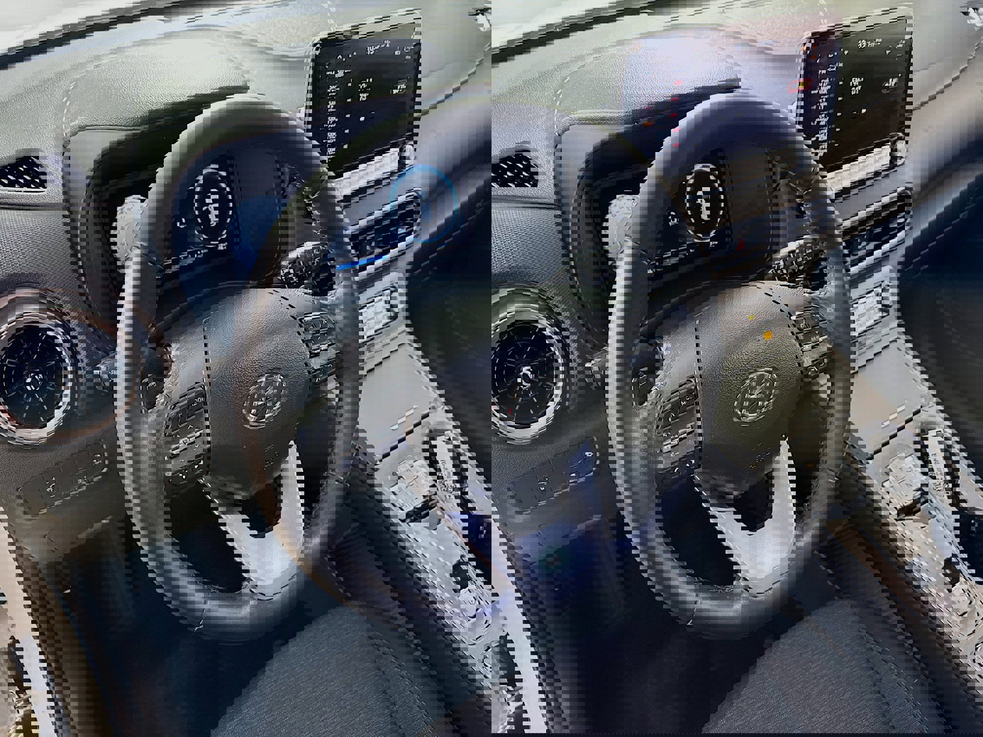 Used 2023 Hyundai Kona SEL image 22