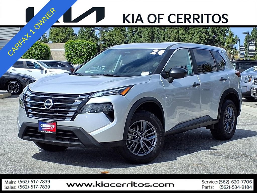 Used 2024 Nissan Rogue S image 1