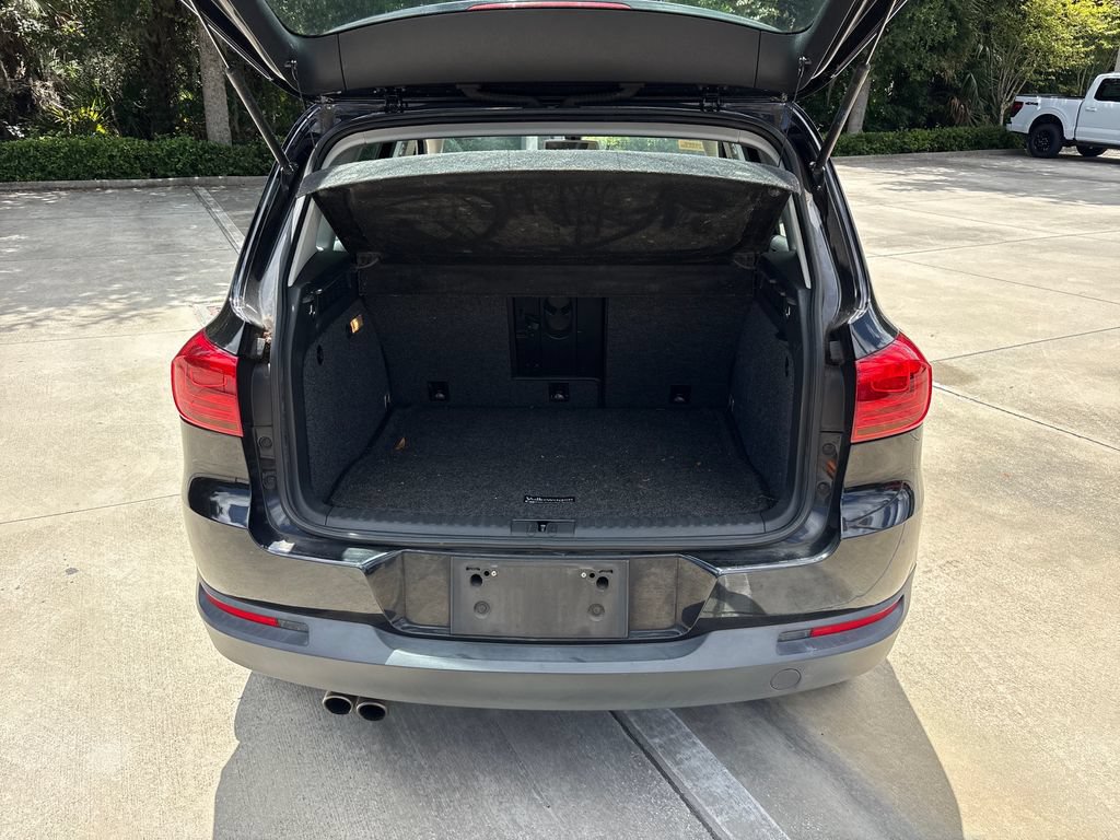 Used 2017 Volkswagen Tiguan S FWD image 29
