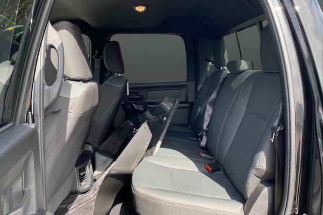 Used 2024 RAM 2500 Tradesman w/ Chrome Appearance Group image 24