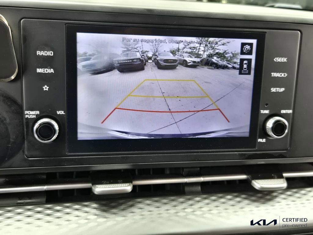 Used 2022 Kia Carnival LX FWD image 22