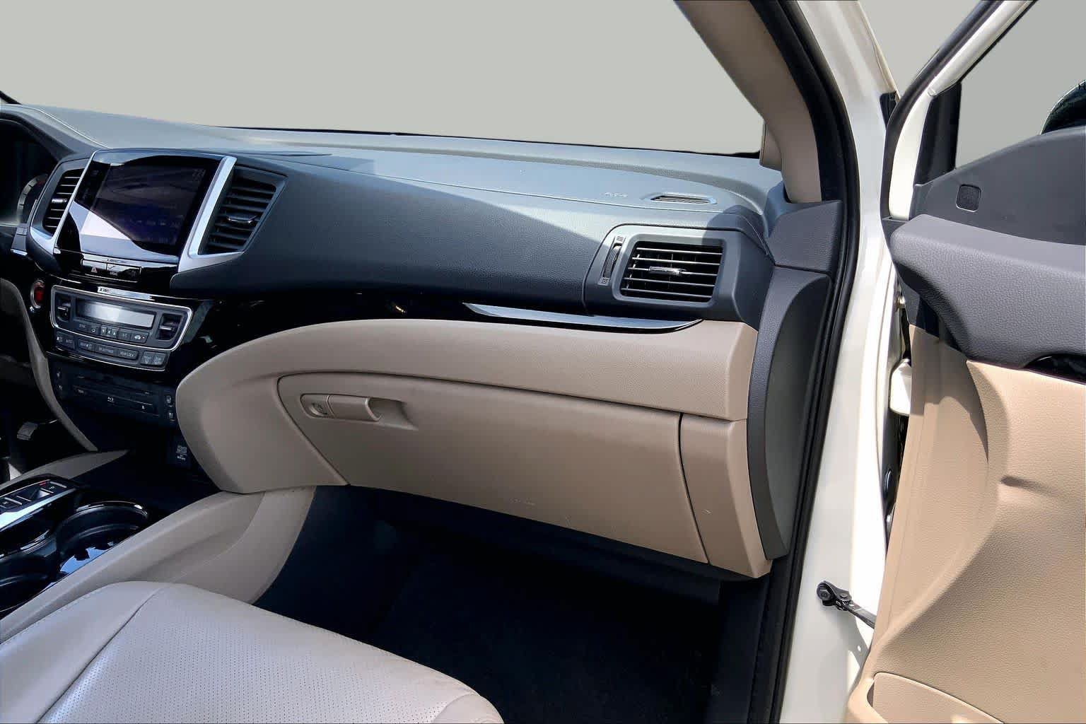 Used 2016 Honda Pilot Elite image 19