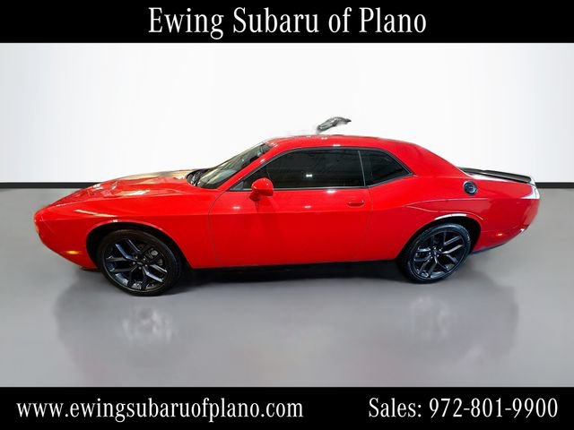 Used 2023 Dodge Challenger SXT w/ Blacktop Package RWD image 4