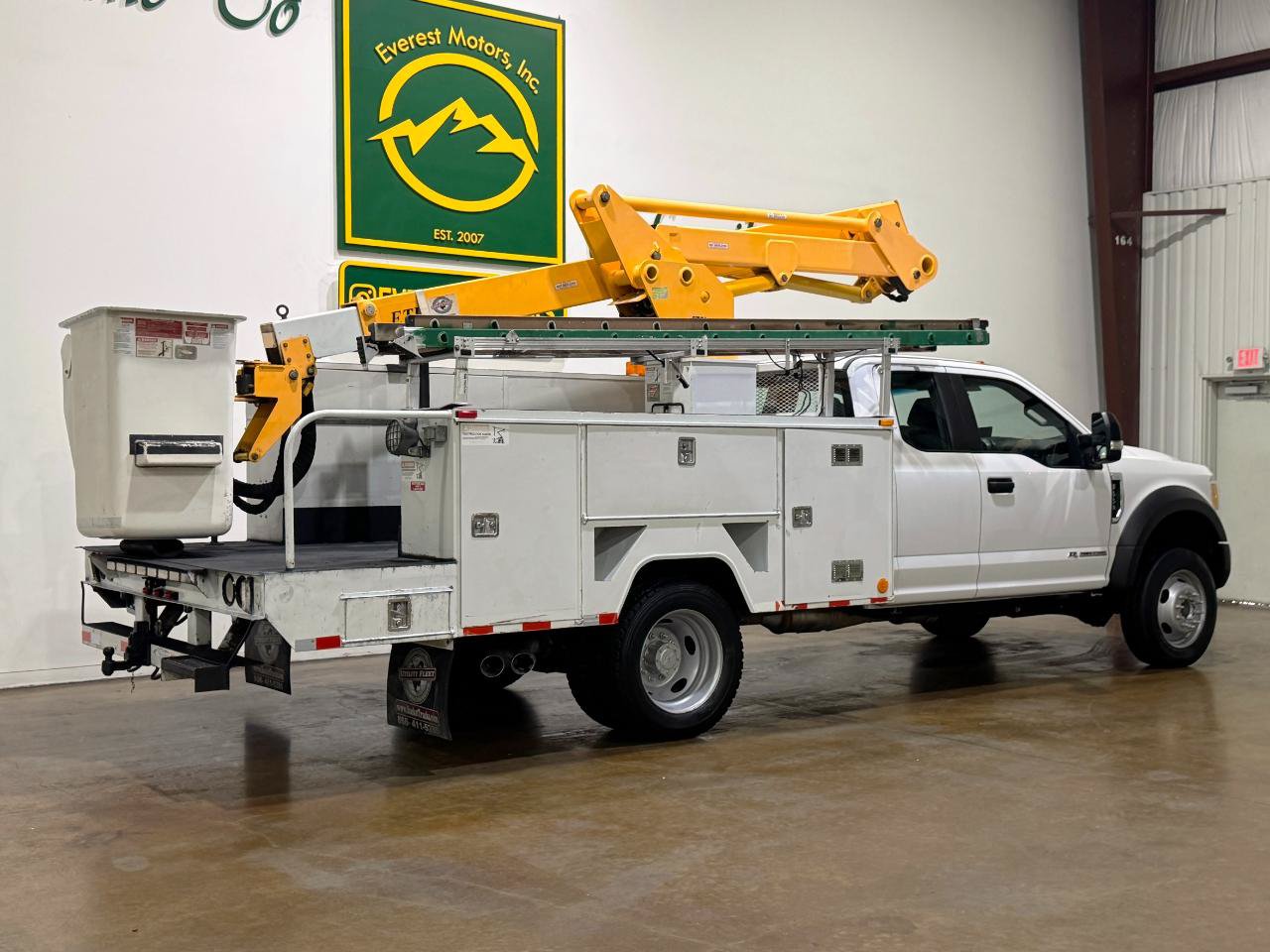 Used 2017 Ford F550 2WD SuperCab Super Duty image 8