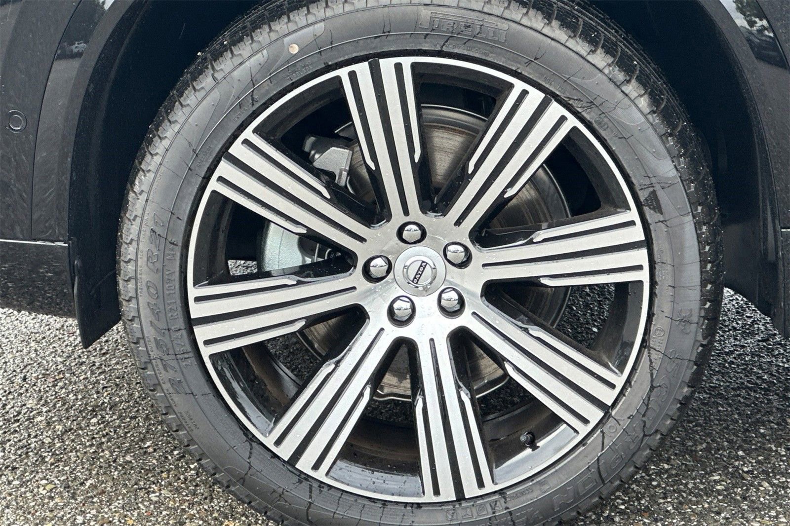 Certified 2025 Volvo XC90 B6 Ultra w/ Protection Package Premier image 24