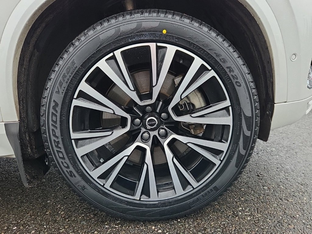 Certified 2023 Volvo XC90 T8 Plus image 10