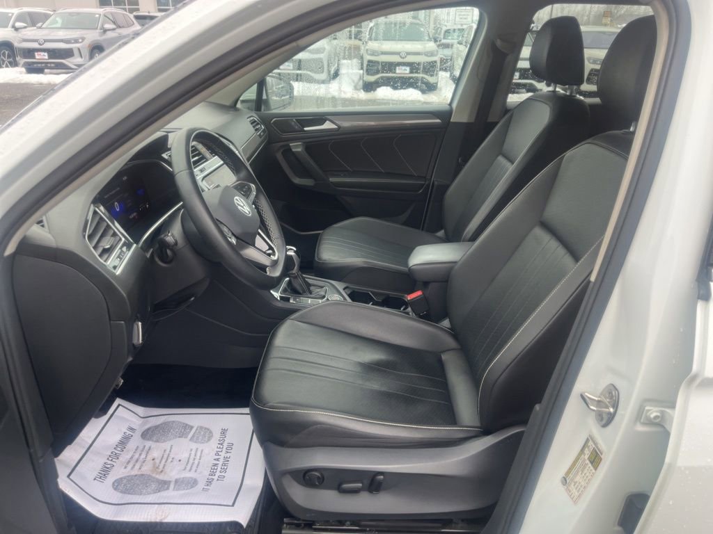 Used 2022 Volkswagen Tiguan SE image 7