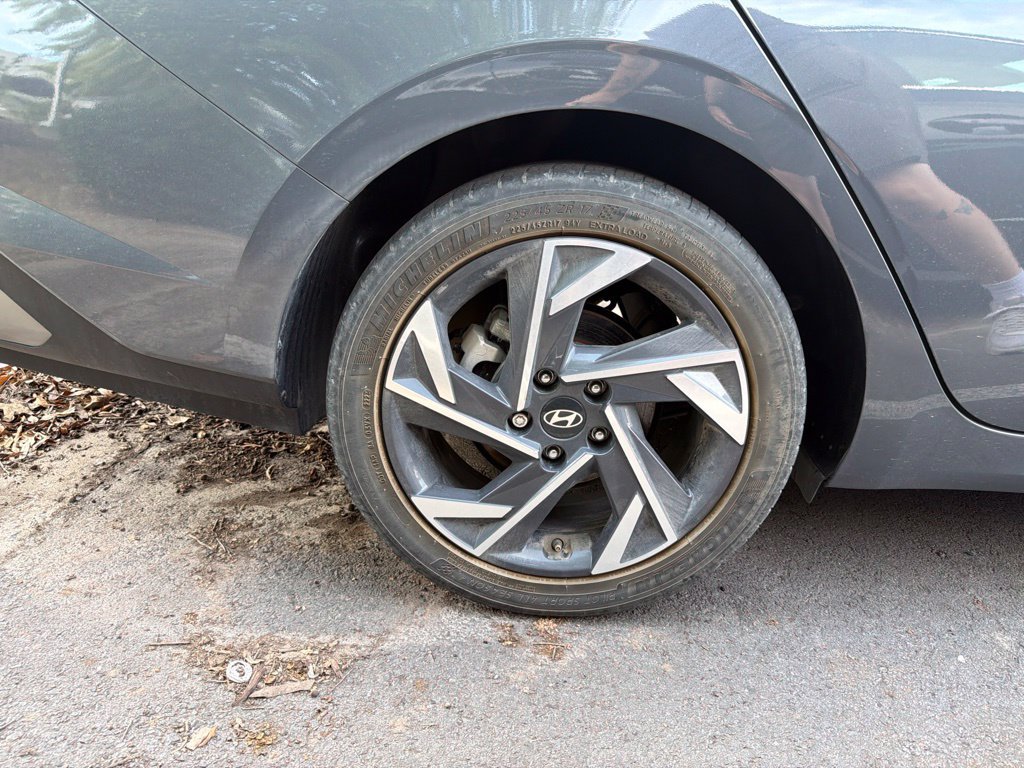 Certified 2025 Hyundai Elantra Sport FWD image 32
