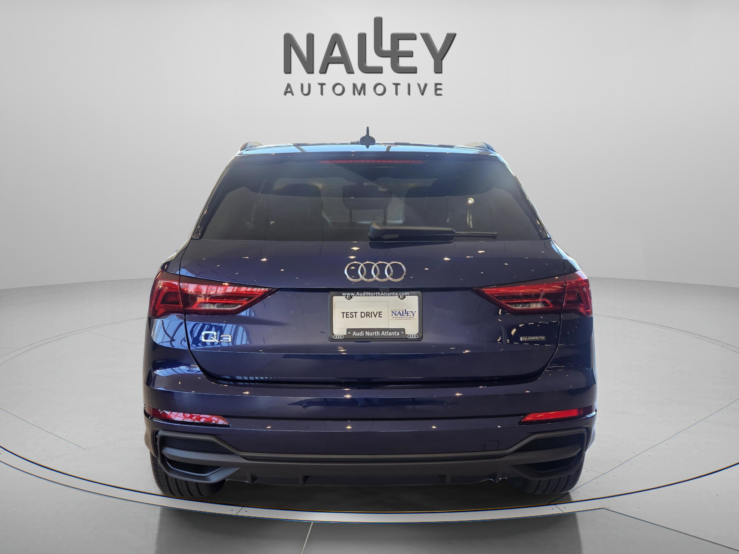 New 2025 Audi Q3 2.0T Premium image 4