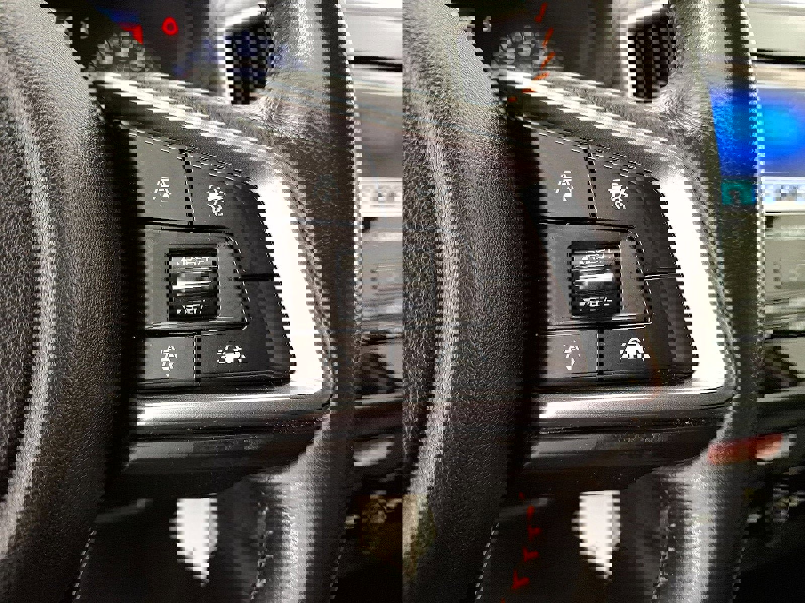 Used 2018 Subaru Crosstrek 2.0i Premium w/ Eyesight System image 18