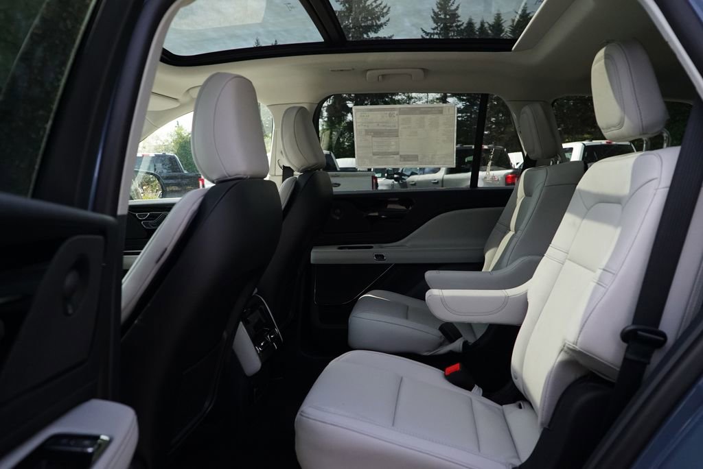 New 2026 Lincoln Aviator AWD image 11