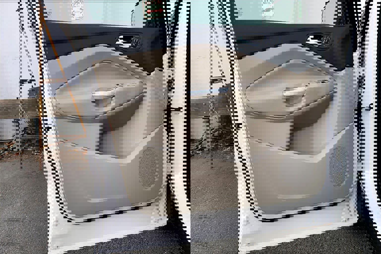 Used 2019 Ford Escape Titanium image 22