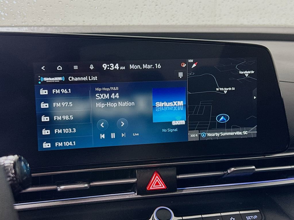 Used 2024 Hyundai Elantra SEL image 29