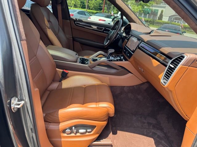 Used 2021 Porsche Cayenne GTS image 18
