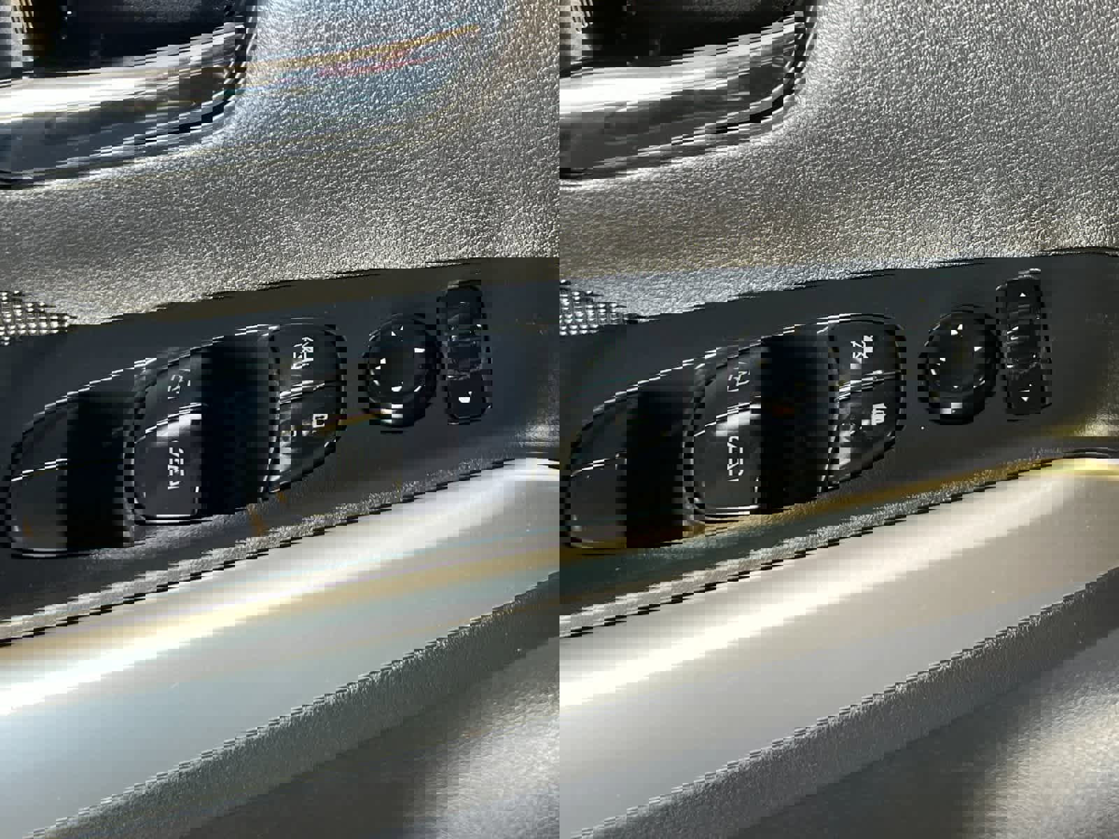 Used 2019 Nissan Kicks SV image 13