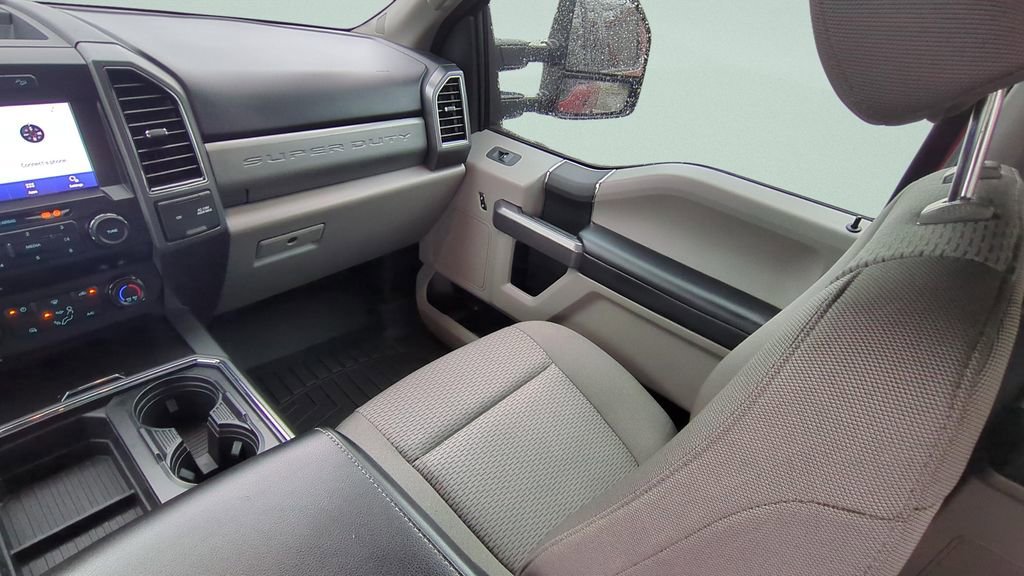 Used 2021 Ford F250 XLT w/ FX4 Off-Road Package image 13