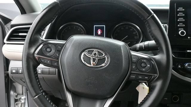 Used 2022 Toyota Camry SE FWD image 14