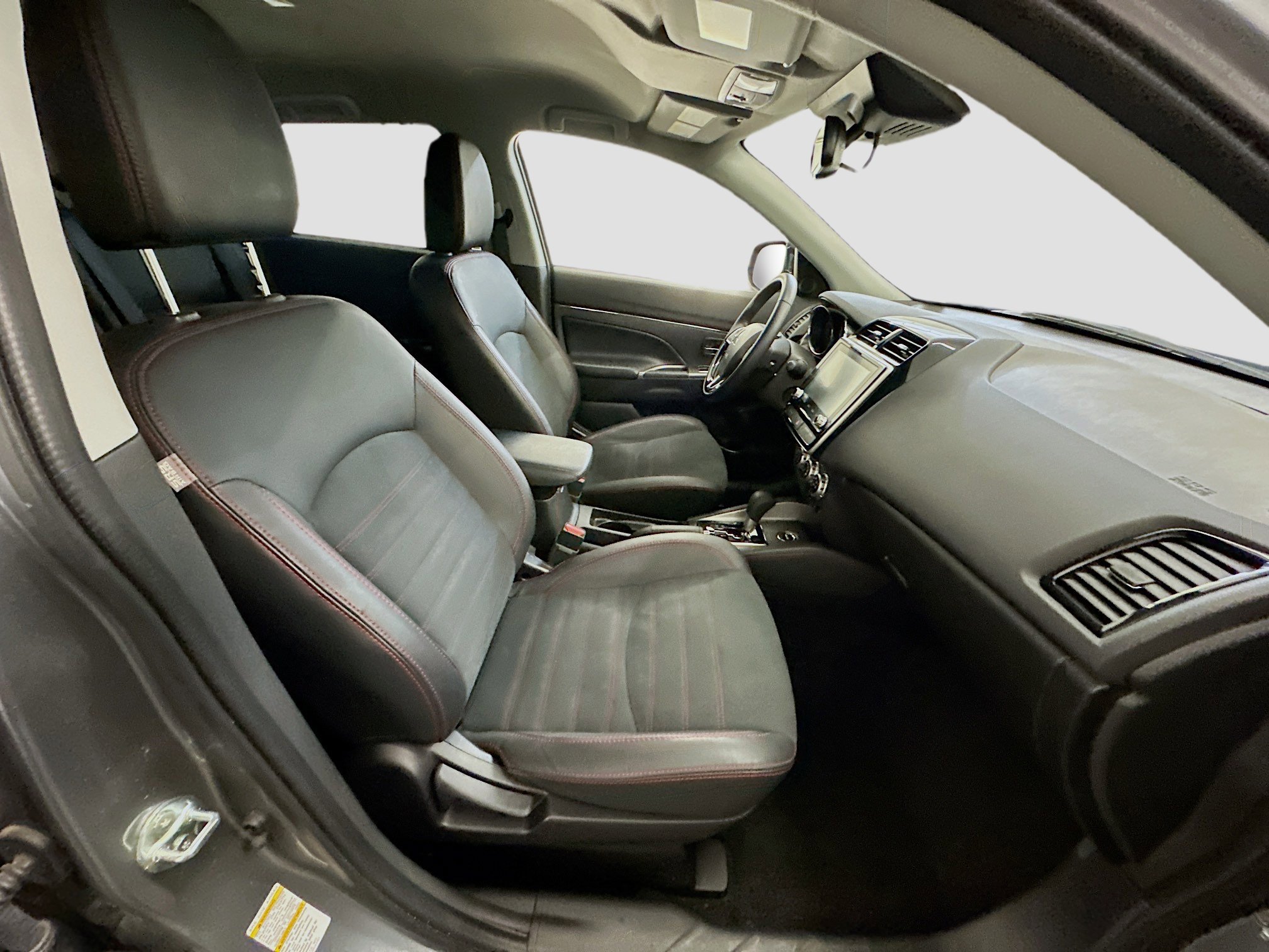 Used 2025 Mitsubishi Outlander Sport SE image 31